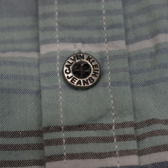 Boy's Calvin Klein set - Picture 9 of 9